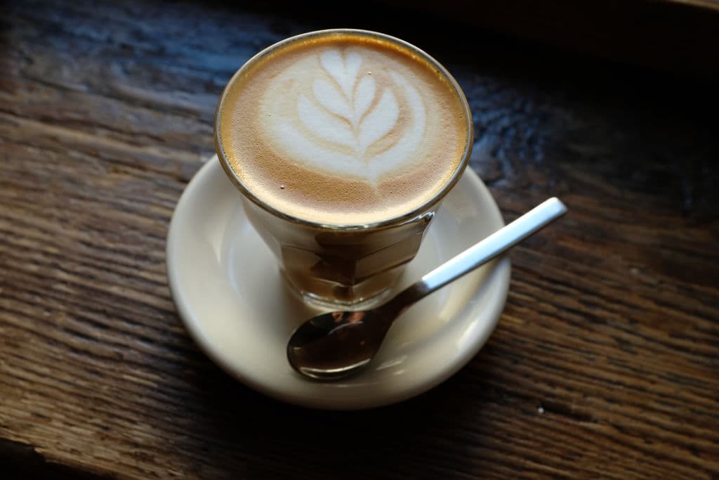 Canaliza tus emociones. Permanece atento a sentimientos negativos y trata de alejarte de ellos.