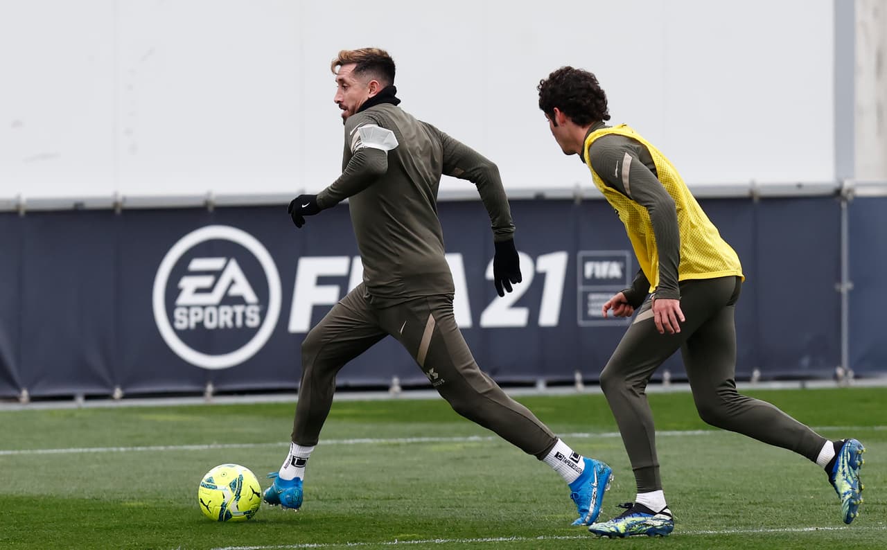 Héctor Herrera no entrena previo al Real Madrid por motivos familiares