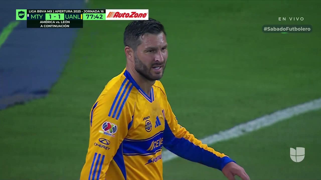 ¡Era la remontada! Gignac no pudo darle dirección a su remate y falla de forma grotesca