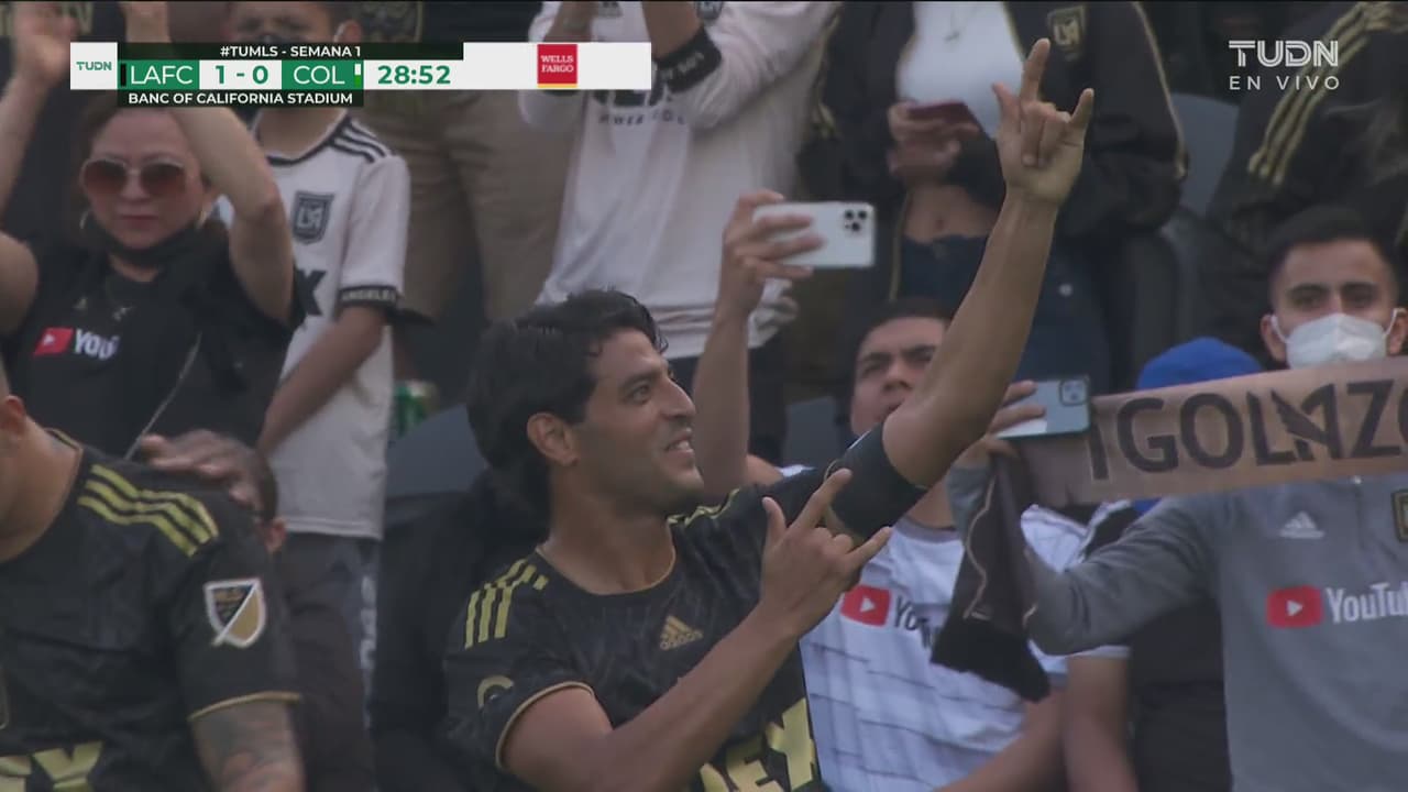 ¡Abre su cuenta! Carlos Vela consigue el 1-0 del LAFC de penal