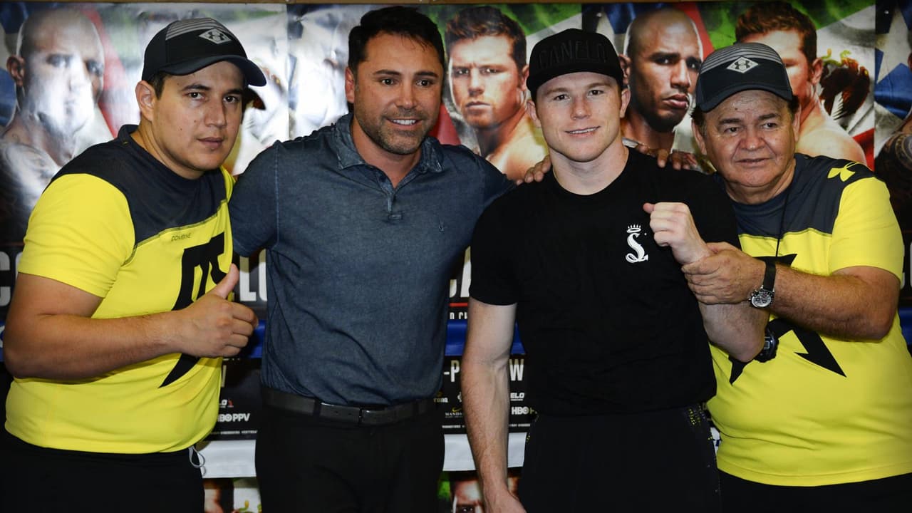 Oscar de la Hoya culpa a Eddy Reynoso de su separación de Canelo