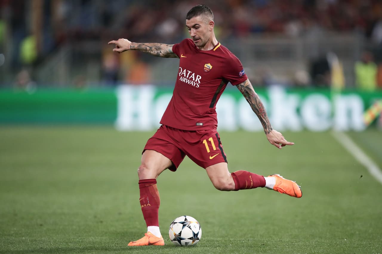 Defensas: Aleksandar Kolarov (Roma)
