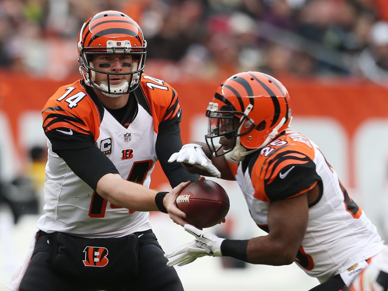2. CINCINNATI BENGALS - Corrigieron el bache en que se metieron con dos derrotas consecutivas, ganaron los siguientes dos, factor que se combinó con la caída de los New England Patriots por lo que Andy Dalton y compañía son número uno por el momento en la Conferencia Americana.