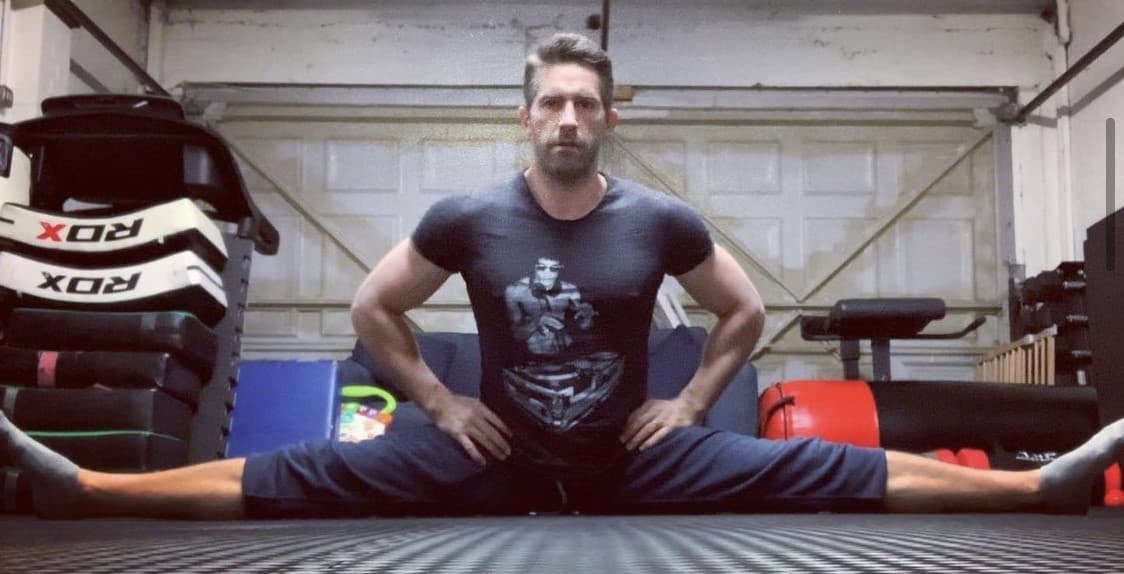 The Expendables 2 (2012) - Barney Ross, Lee Christmas, Yin Yang, Gunner Jensen, Toll Road y Hale Caesar y Billy, un nuevo colega, se vuelven a reunir cuando el señor Church les encarga un trabajo aparentemente sencillo y muy lucrativo.
<br>