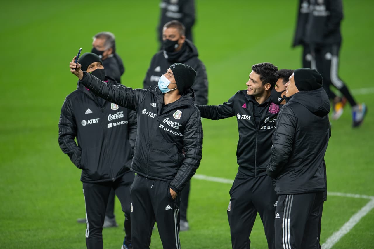 La selección mexicana se mostró lista y enfocada durante el reconociemineto del terreno de juego en Cincimnati.