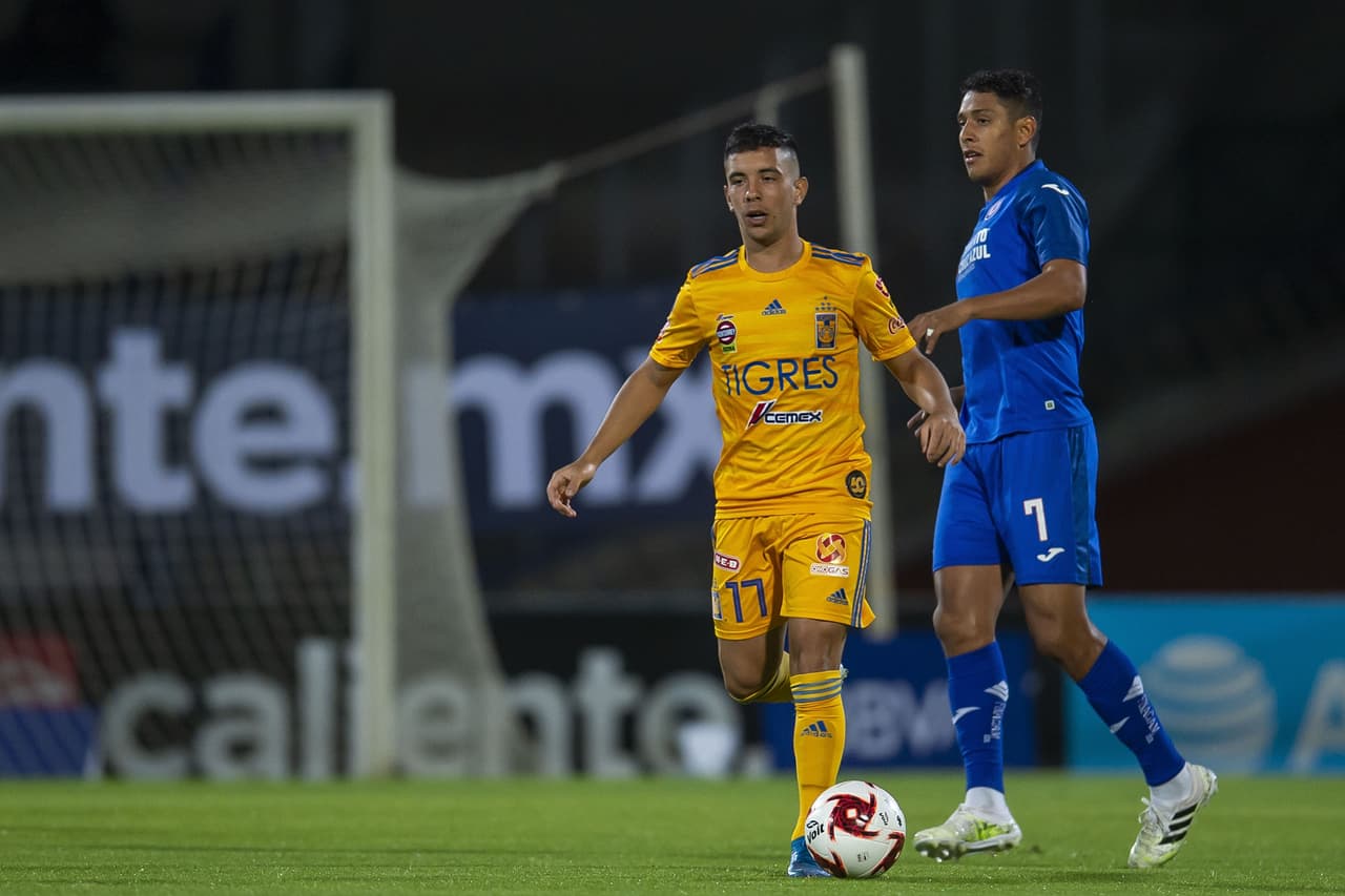 Los Tigres dejan ir el triunfo y la Máquina les empata el encuentro, lo lleva a los penales y se cuelan a la final de la Copa GNP.