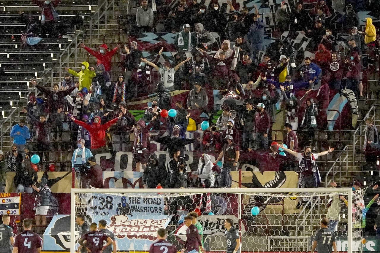 Ante una estoica afición, Colorado Rapids remontó un 2-0 en contra y terminó ganado por 3-2 ante Minnesota United FC.
<br>