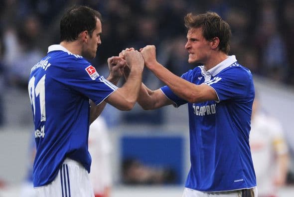 El ex central del Real Madrid hizo una gran mancuerna con Benedikt Höwedes.