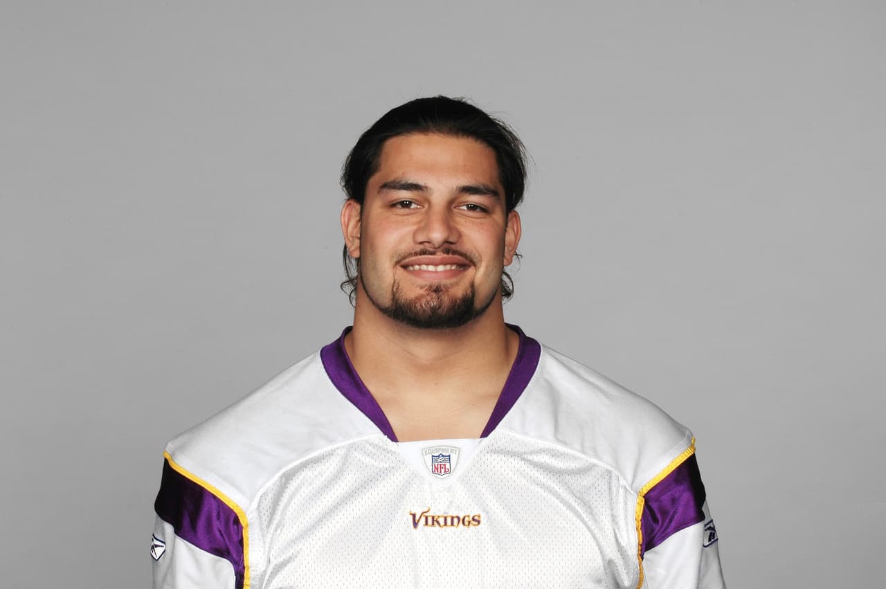 Así mismo, contó que tras vencer en ese momento la leucemia y buscar oportunidades (hizo pruebas en equipos de NFL), empezó su camino hasta hoy como una estrella de WWE.