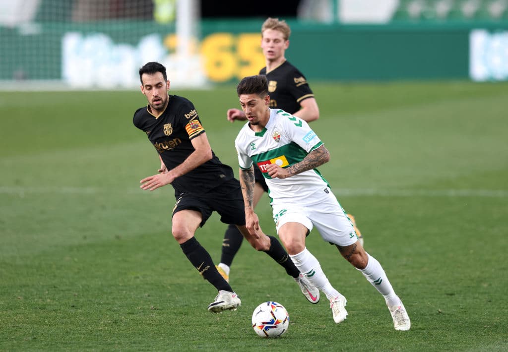 Barcelona derrota 2-0 al Elche en la Jornada 20 de la Liga. Frenkie de Jong anotó gol al minuto 39 y Riqui Puig hizo su primer gol oficial casi al finalizar el partido.