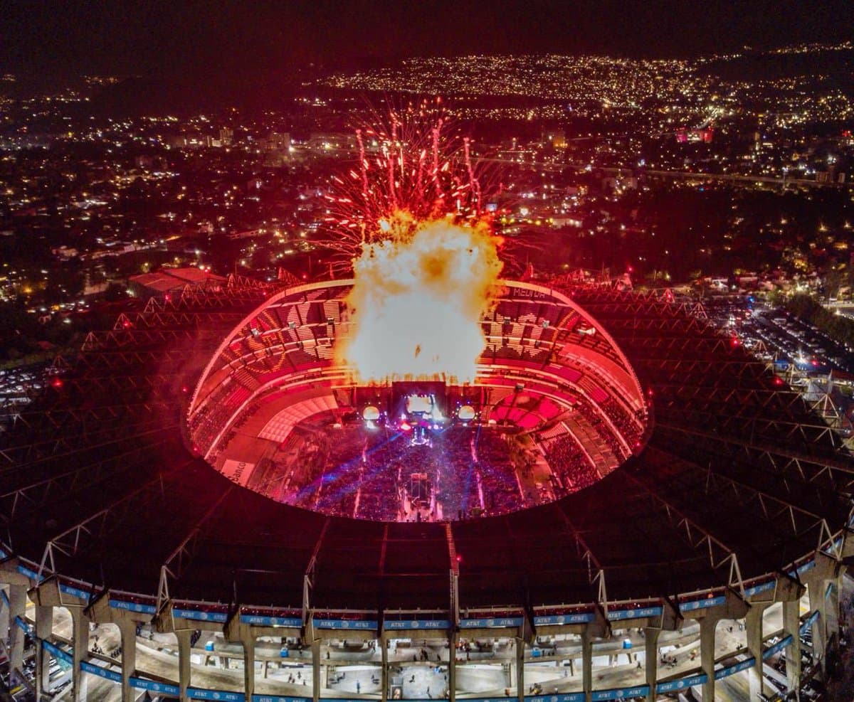Destruída, así quedó la cancha de Estadio Azteca después de los conciertos de Shakira