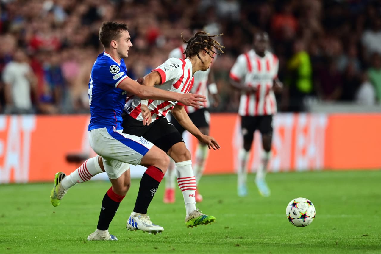Rangers se impuso con un gol de Antonio Colak, quien aprovechó un error de la defensa del PSV Eindhoven.