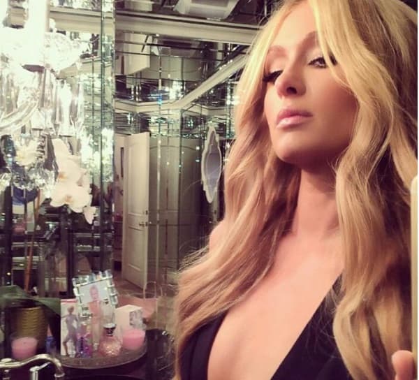 Le empresaria, cantante, modelo, diseñadora y actriz, presume su silueta en las redes sociales.