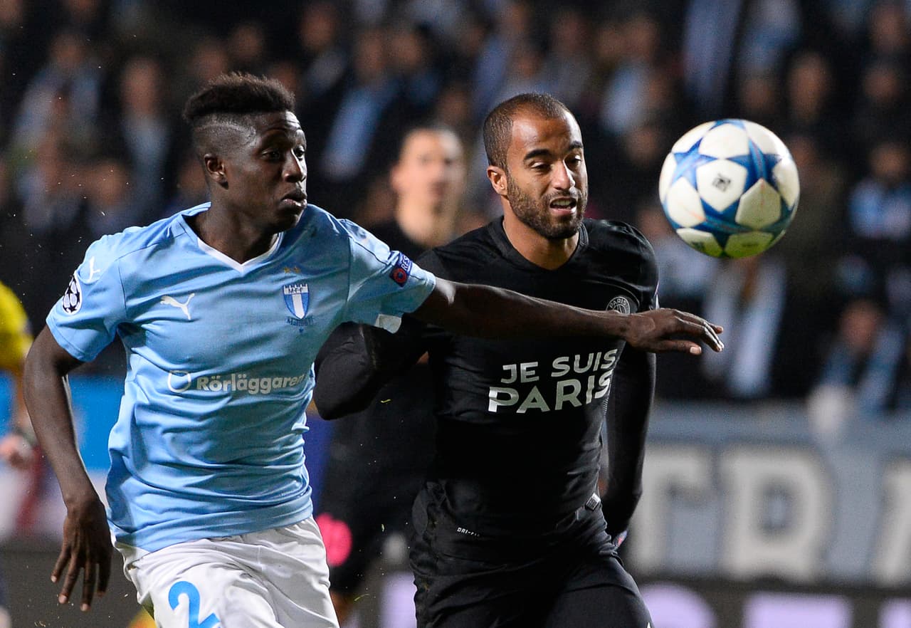 En la playera del PSG se leía Je Suis Paris, "Yo soy Paris".