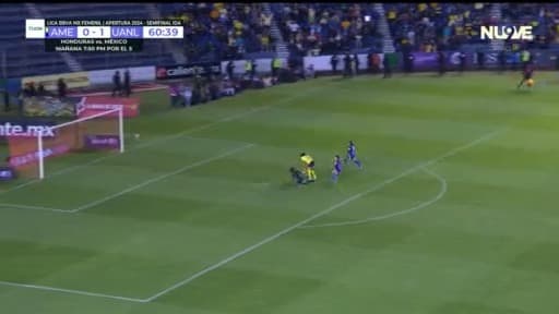 ¡Camberos cae dentro del área! Pero no hay penal para el América