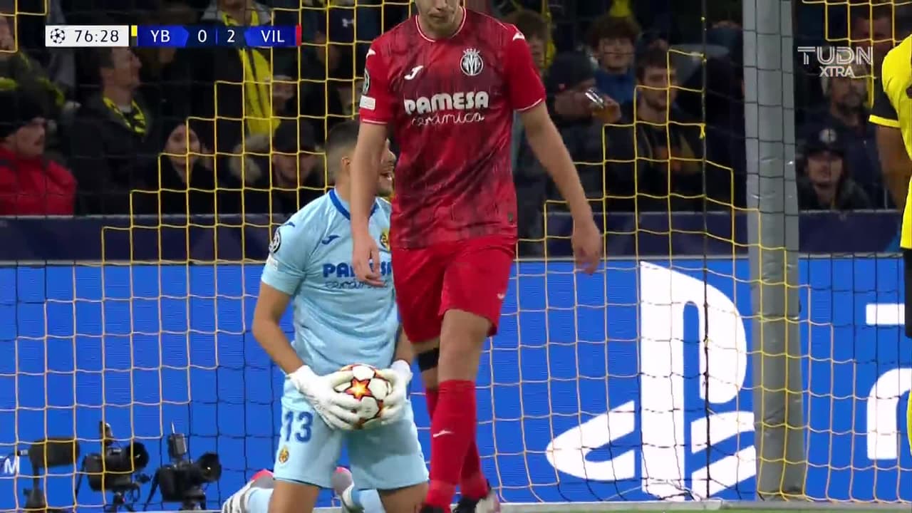 ¡TIRO ATAJADO! disparo por Meschak Elia.