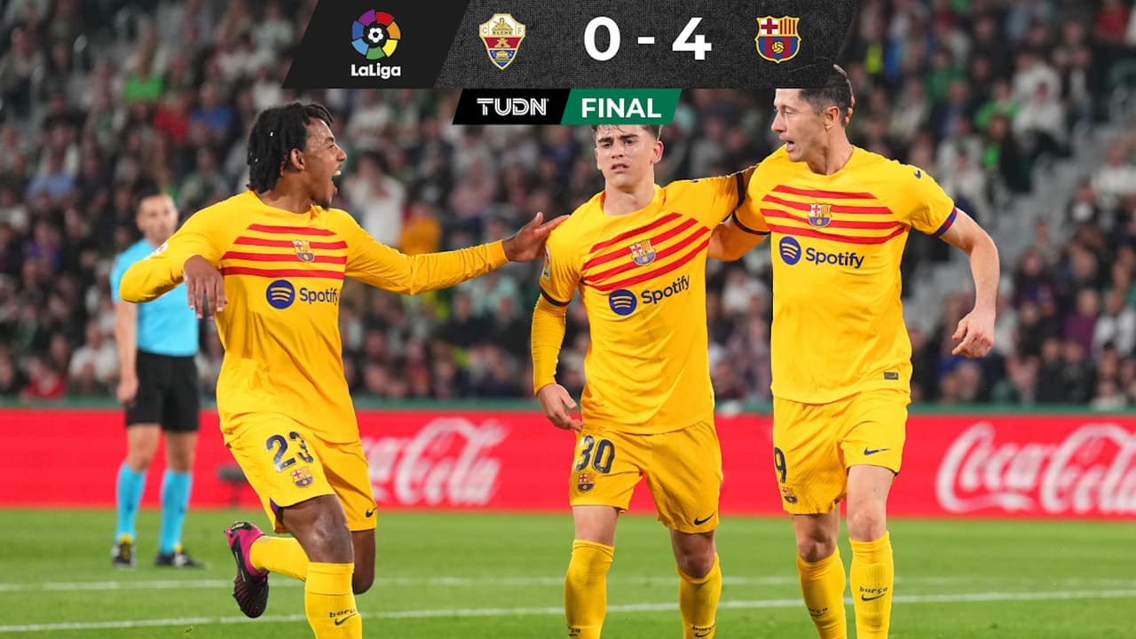Lewandowski llega a 27 goles y Barcelona aplasta al Elche