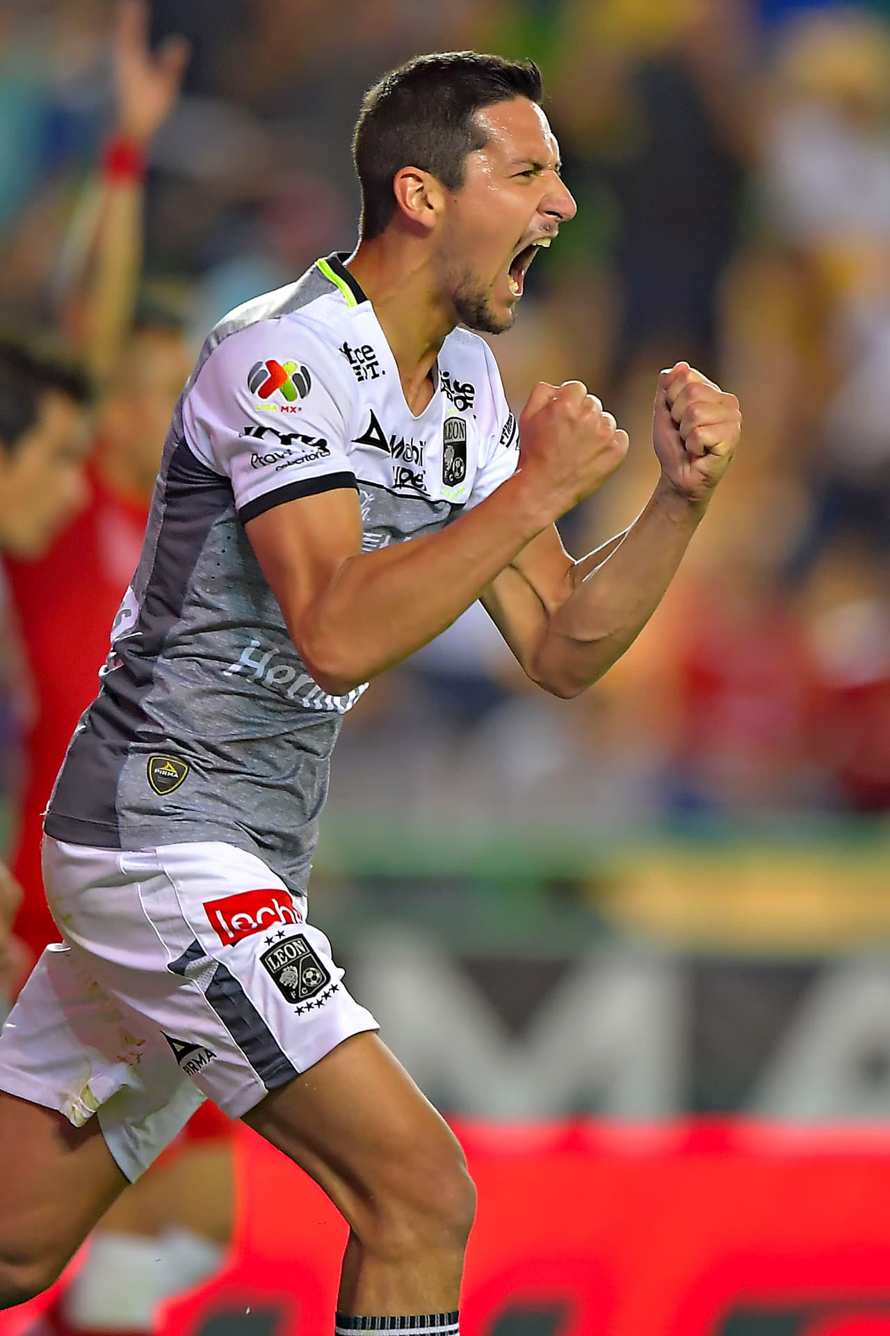 Guillermo Burdisso marcó al minuto 58 para el León.