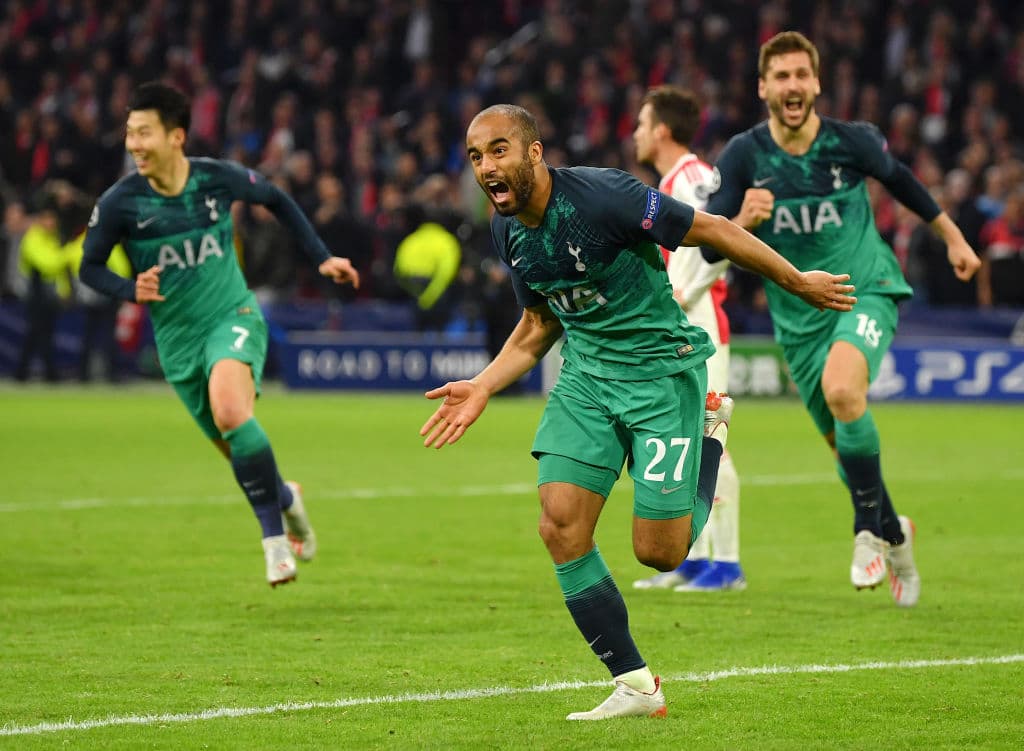 Una actuación milagrosa, providencial, para la eternidad, así fue el triplete que marcó Lucas Moura a favor del Tottenham Hotspur en la Vuelta de las Semifinales de la Liga de Campeones ante el Ajax. Moura anotó a los 55, 59 y 96 minutos los goles que le sacan de la bolsa el boleto a la Final a los Holandeses. Estas son las imágenes de esa proeza.