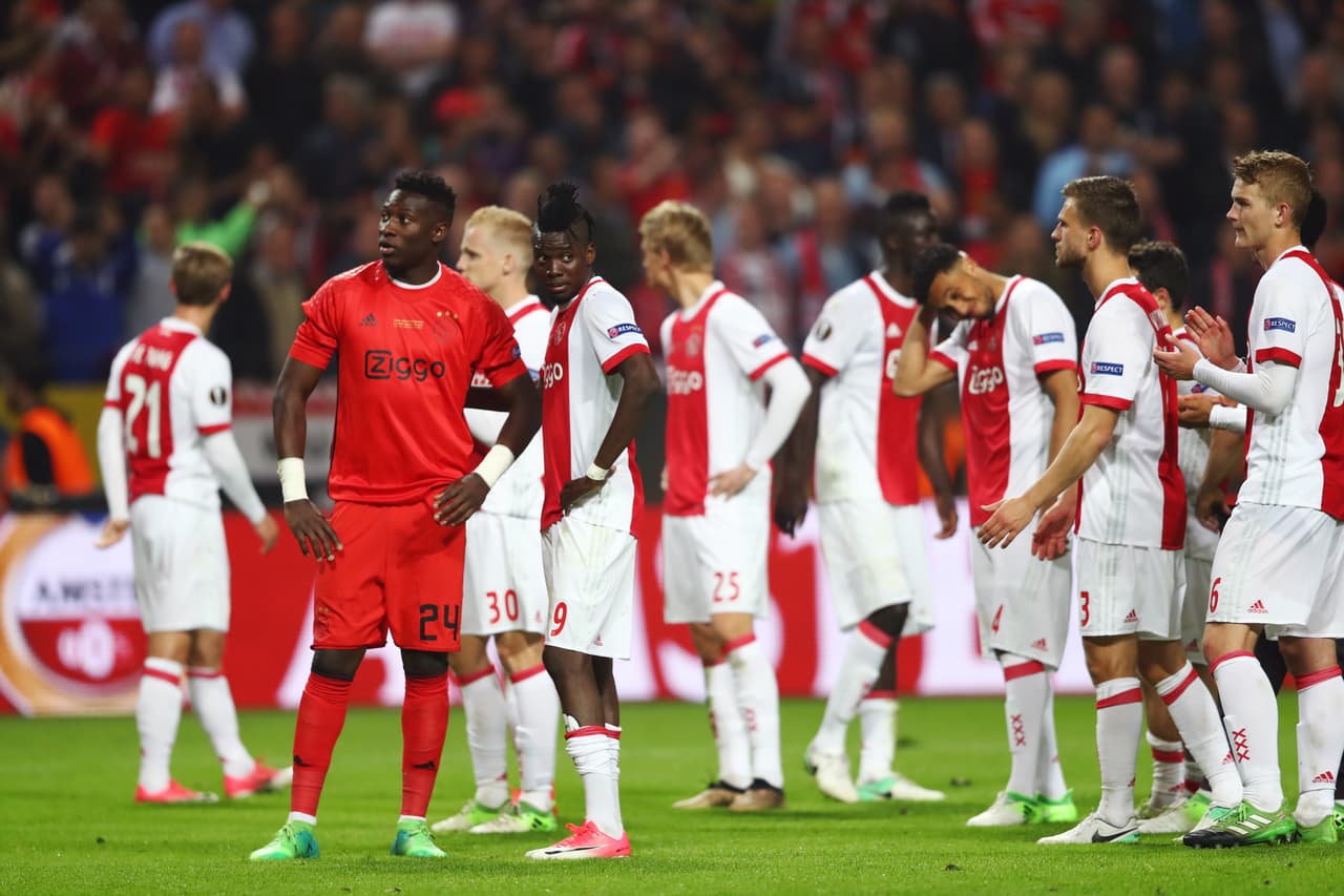 Ajax sufrió de su inexperiencia para afrontar esta final contra Manchester United.