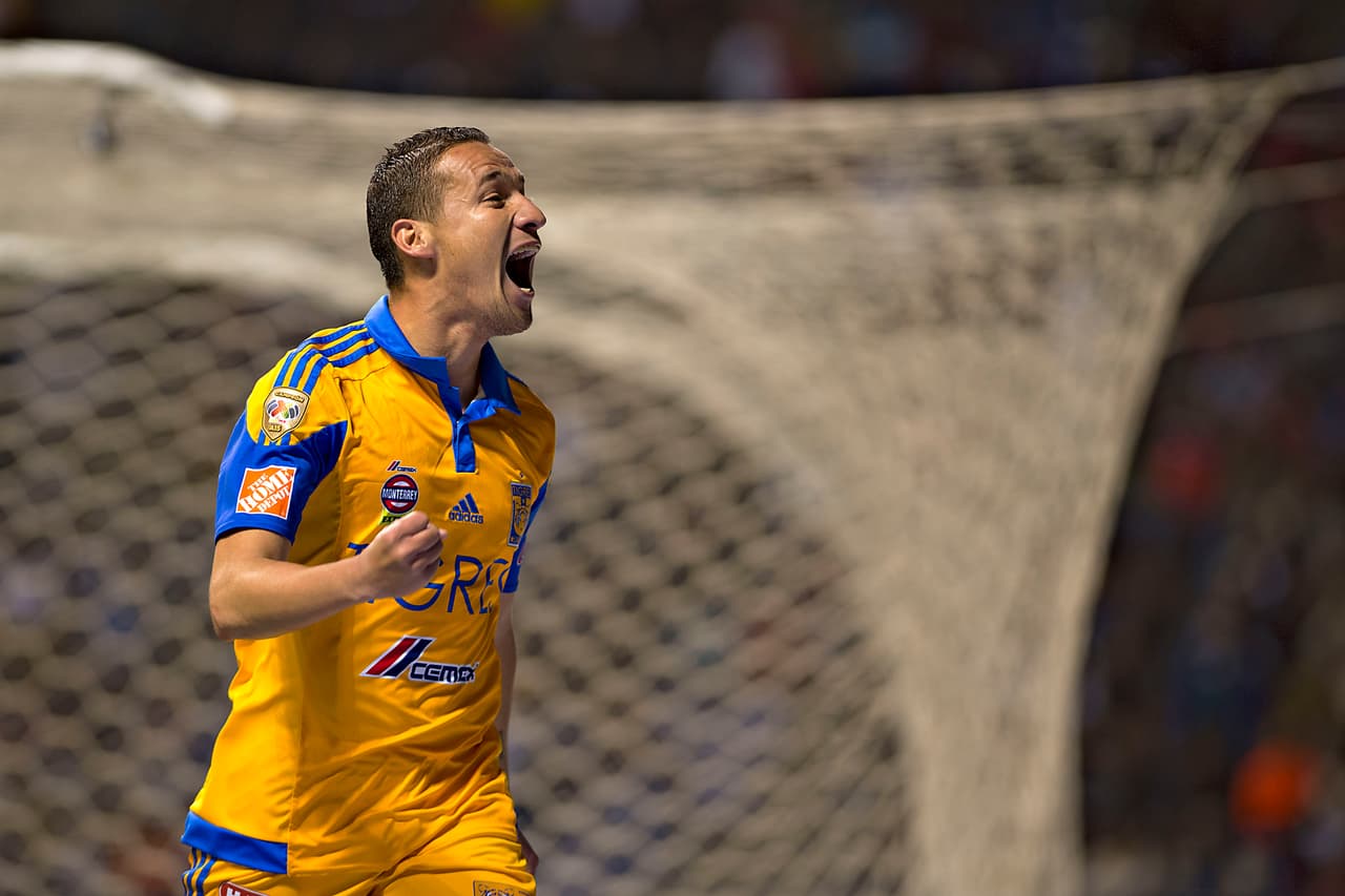 Jesús Dueñaas, Tigres.- el jugador felino anotó el primer gol a favor paaraa su equipo en la victoria1-3 en la selva chiapaneca. Jesús sumó 10 puntos y su valor en el UD Fantasy es de $8millones.