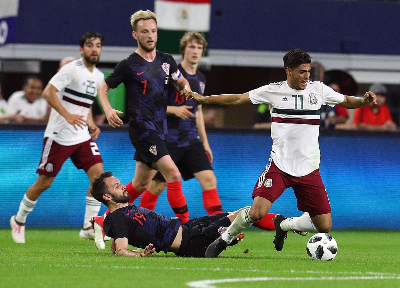 Por el lado de Croacia, Milan Badelj también se hizo daño en la rodilla y podría pasar algunos meses incapacitado en la Fiorentina.