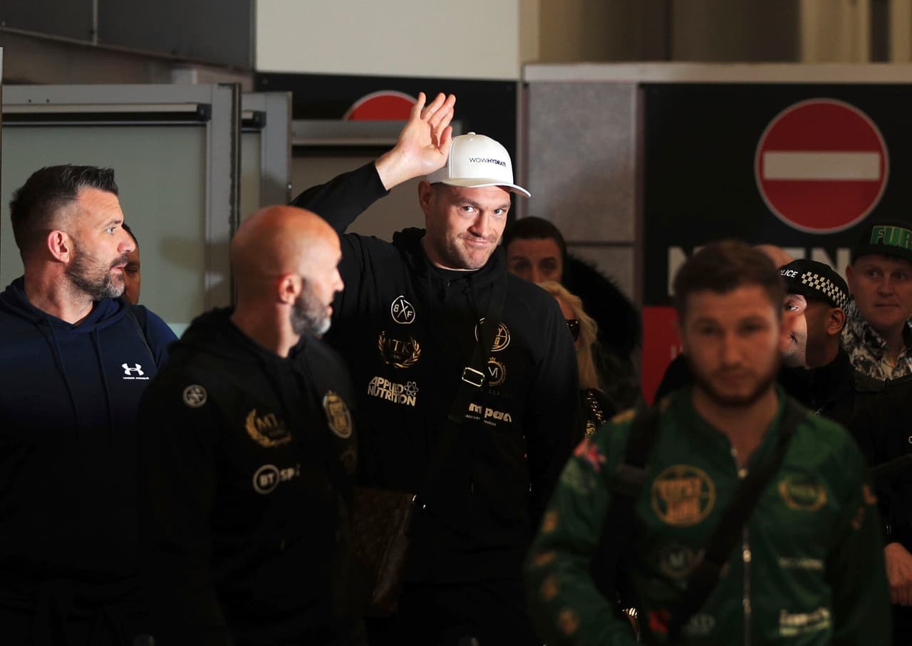 Tyson Fury revela que le ofrecieron pelear con Mike Tyson 