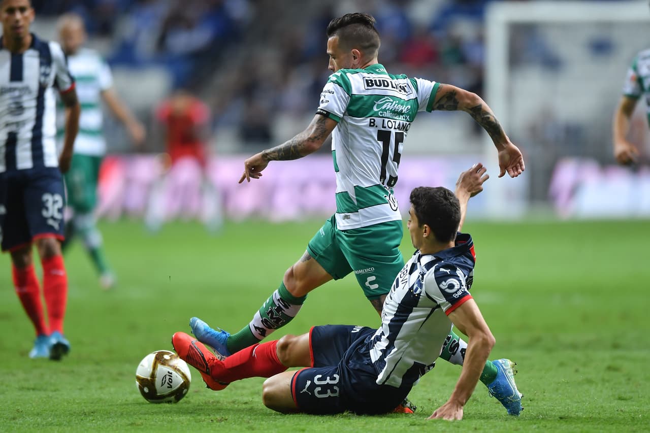 Con goles de Dorlan Pavón (2 y 85), Nicolás Sánchez (8), autogol de Gerardo Arteaga (54) y gol de penal de Vincent Janssen (70), Monterrey golea y pone un pie en las semifinales del Apertura 2019.