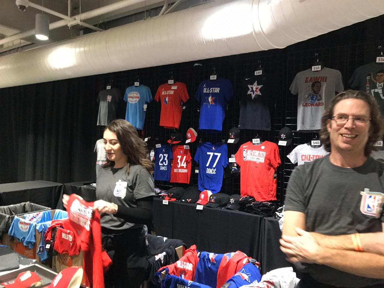 Así se vive el celebrity game con un gran ambiente y una excelente comida.