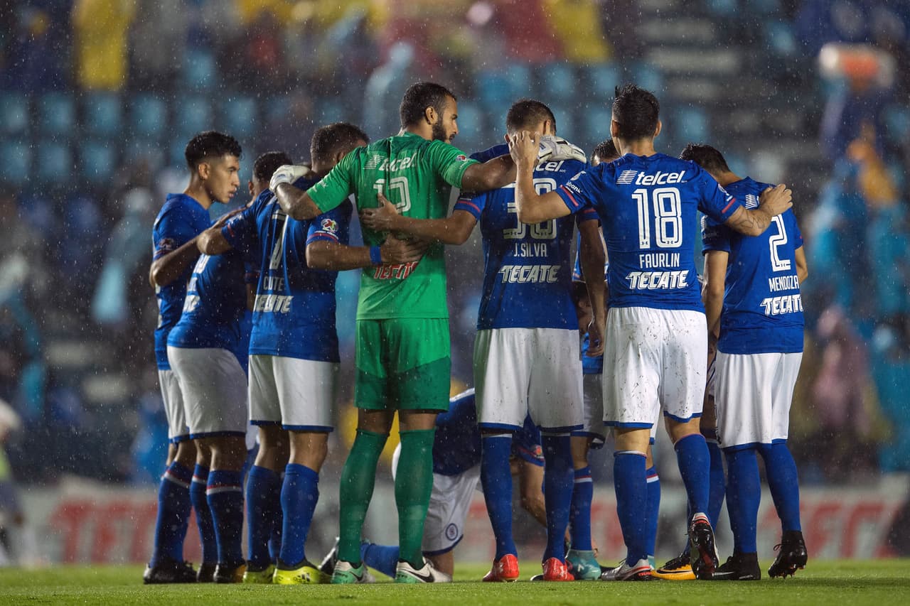 Cruz Azul recibió a su rival con la convicción de que una victoria le daría el paso a la siguiente fase.
