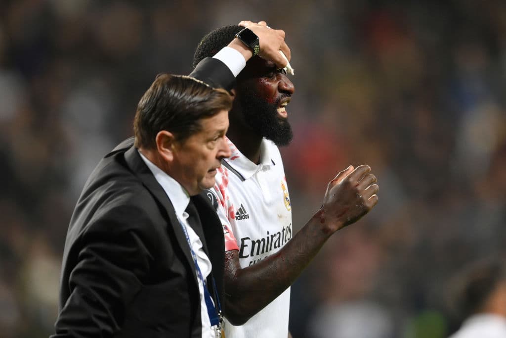 Rüdiger no sufrió fracturas y no está descartado para el Clásico