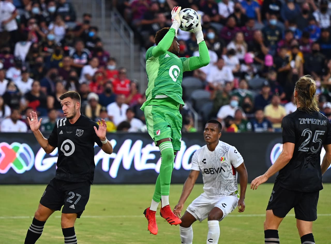 Después del tanto, la acción ofensiva aumentó en ambos equipos.
<br>