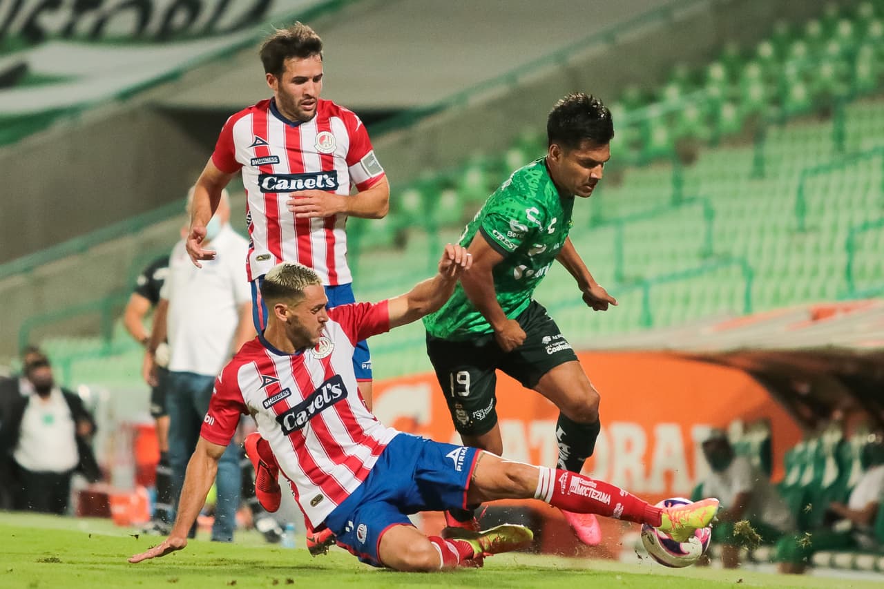 Con goles de Julio Furch y Gael Sandoval, los Guerreros consiguen tres importantes puntos y superan a al Rebaño Sagrado en la tabla.