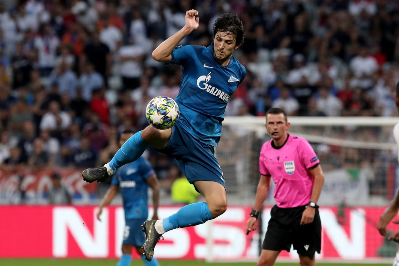 Dzyuba del Zenit le dio la victoria de visita a su equipo en el estadio de Gerland.