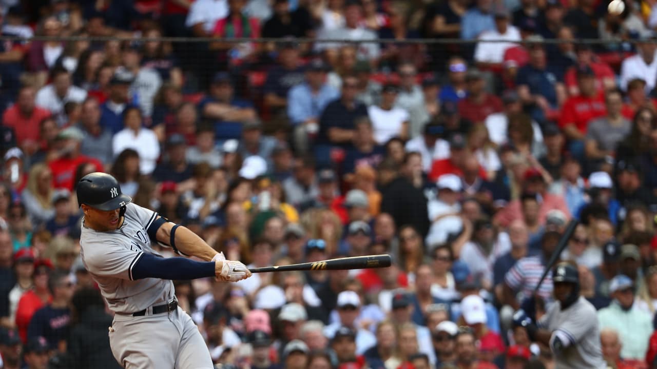 Los Yankees alcanzan las 100 victorias con fiesta de cuadrangulares