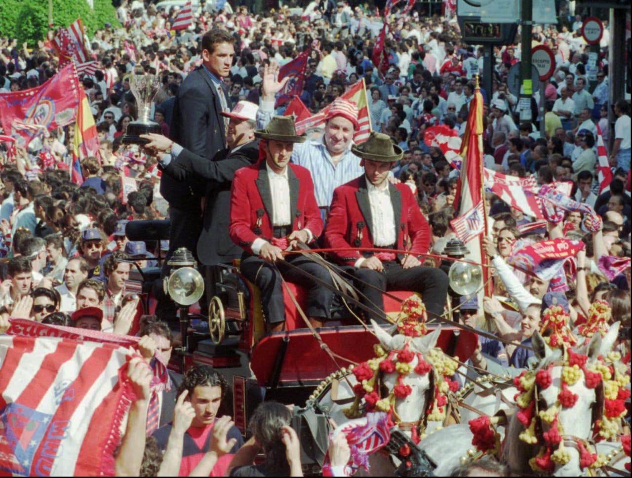 Al ganar tres Copas del Rey y una Liga mantuvo contenta a la afición, siendo ‘el héroe del pueblo’, pues sólo respondía a los intereses de la gente, no a un partido político.