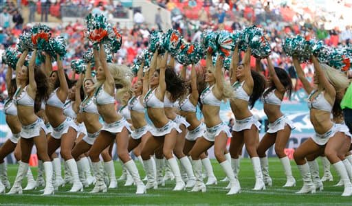 Londres recibió el primero de tres partidos NFL que tendrán, en donde los Jets dominaron a los Dolphins 27-14. Checa las imágenes del duelo.