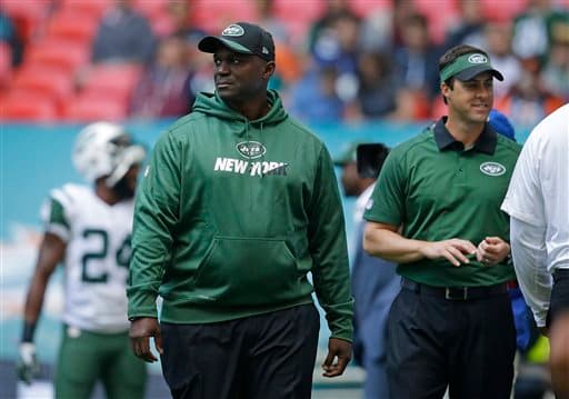 Londres recibió el primero de tres partidos NFL que tendrán, en donde los Jets dominaron a los Dolphins 27-14. Checa las imágenes del duelo.