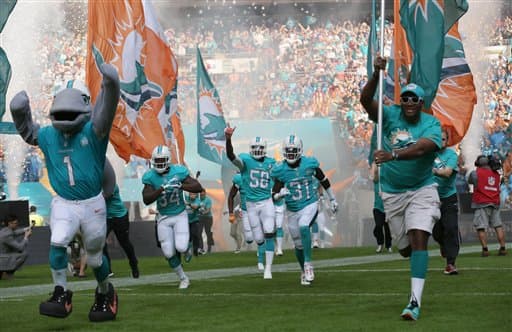 Londres recibió el primero de tres partidos NFL que tendrán, en donde los Jets dominaron a los Dolphins 27-14. Checa las imágenes del duelo.