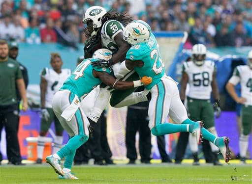 Londres recibió el primero de tres partidos NFL que tendrán, en donde los Jets dominaron a los Dolphins 27-14. Checa las imágenes del duelo.