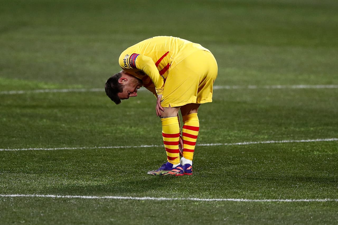 ¡Messi en riesgo! Dos positivos por COVID anuncia FC Barcelona