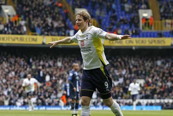 El ruso Pavlyuchenko completó la cuenta de los 'Spurs' con un doblete.