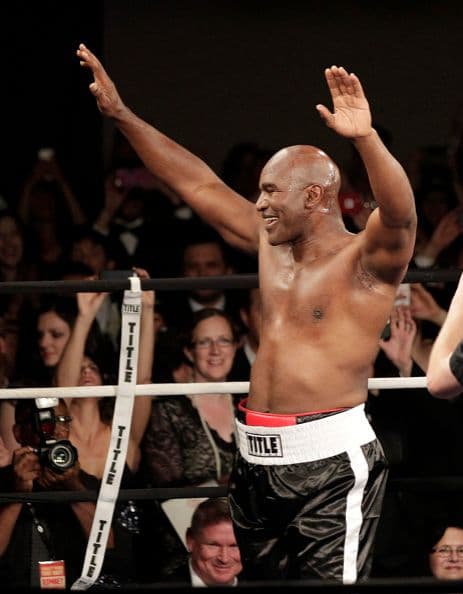 El ganador, Evander Holyfield.