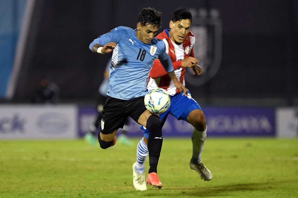 La gran ofensiva de Uruguay no logra batir a Antony Silva y empatan 0-0 en la séptima jornada de las eliminatorias rumbo a Qatar 2022.