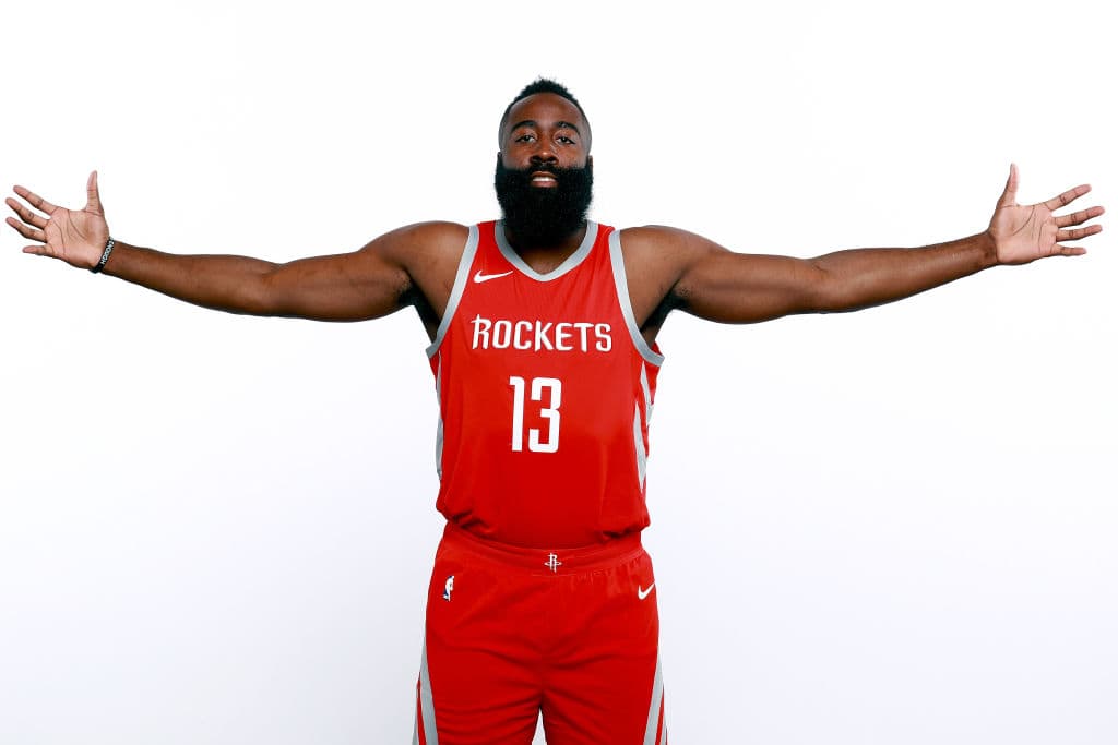 <b>2) Houston Rockets</b>. Son el único equipo que puede desafiar a los Warriors. Pero la pérdida de jugadores clave en defensa com Mbah a Moute o Ariza, puede costarles. Carmelo Anthony será una incógnita.