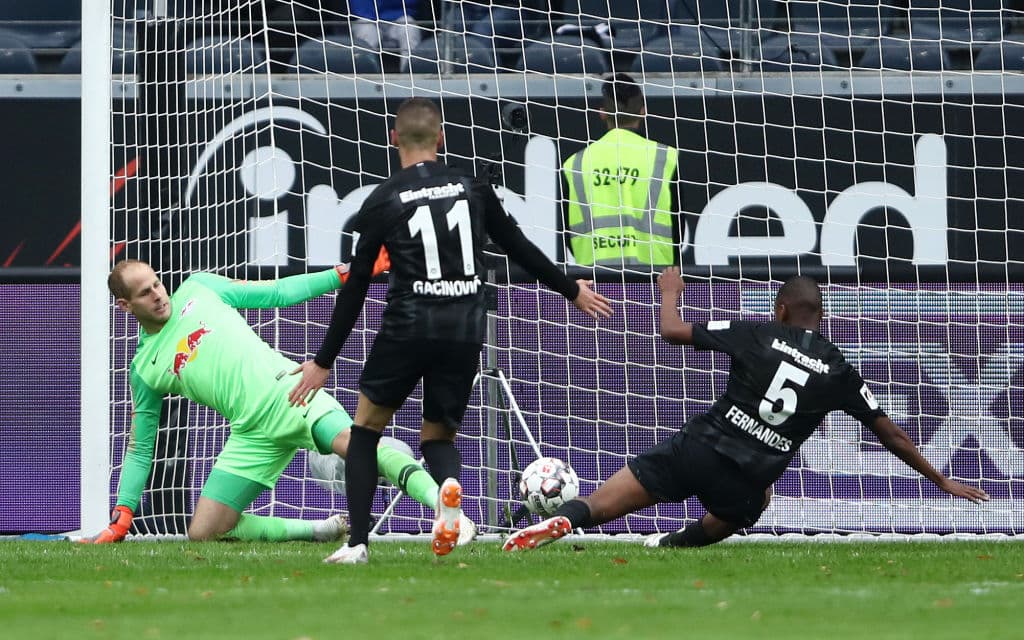 Así llegó el gol al minuto 26 del primer tiempo por medio de Gerson Fernandes para el 1-0 de Eintracht Frankfurt.