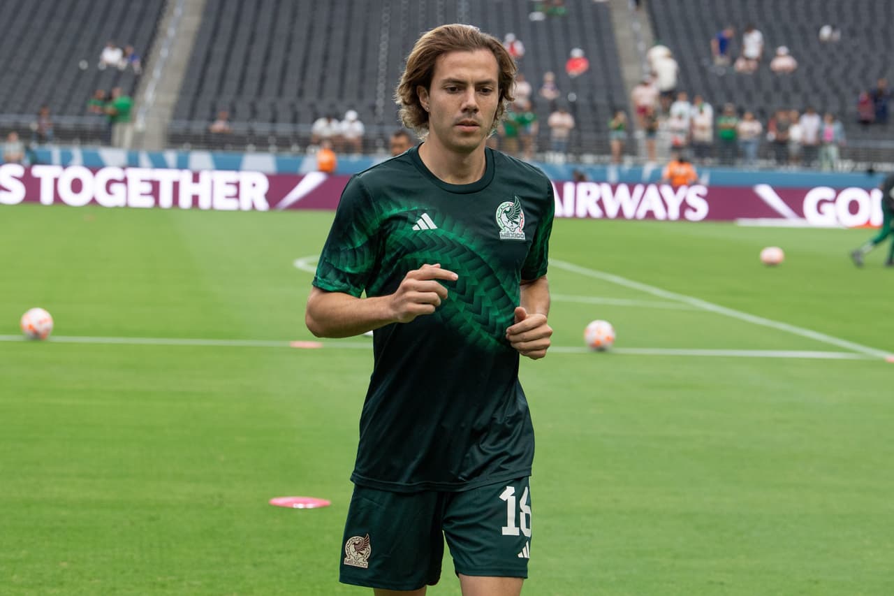 Sebastián Córdova rompió concentración del Tri por una molestia fuerte