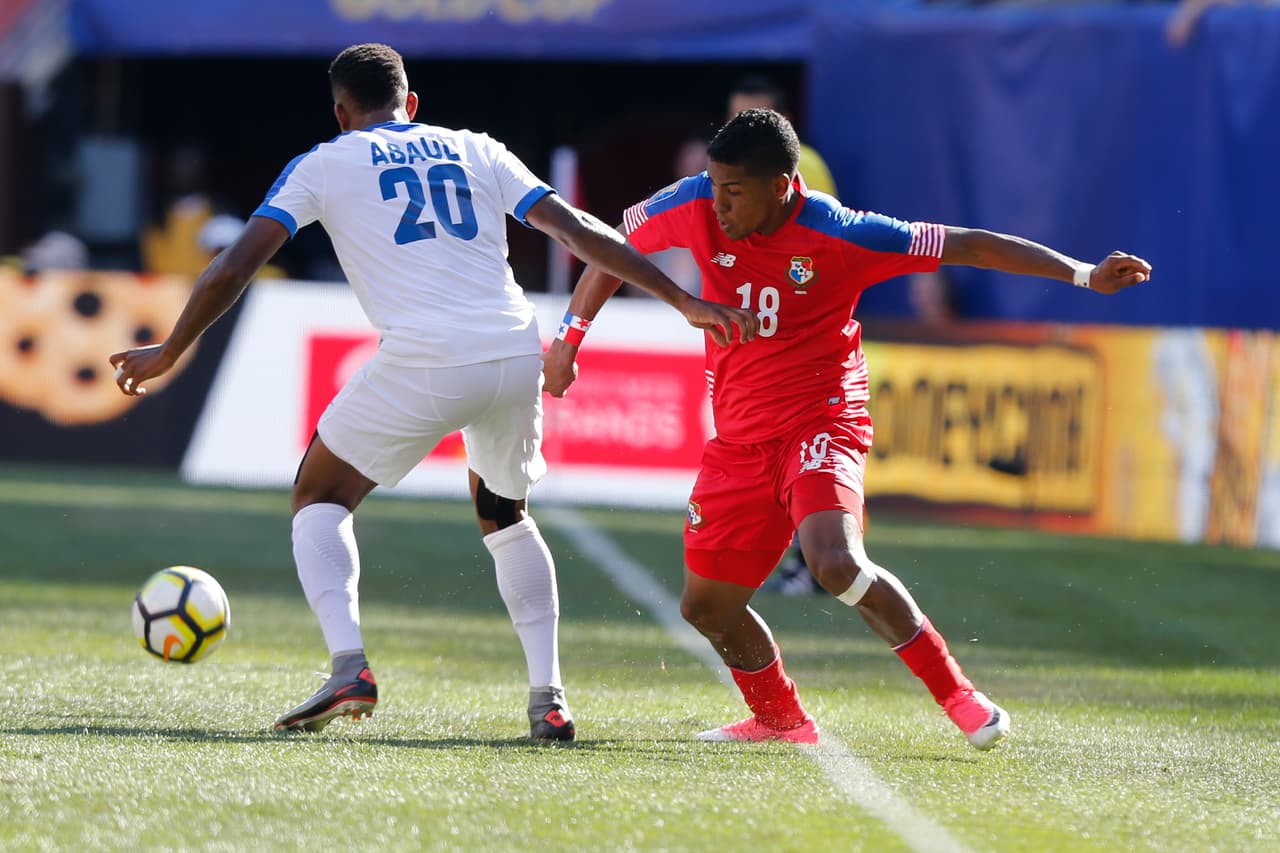 La posesión del balón estuvo perfectamente equilibrada, con un 50% para cada equipo.