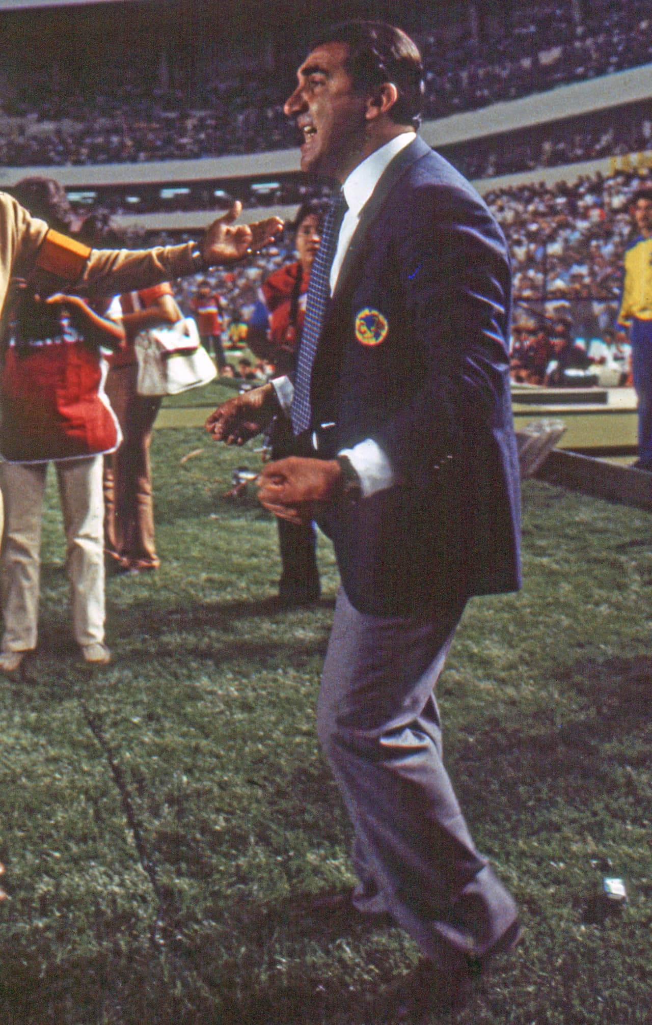 Miguel Ángel López. Fue el timonel de los azulcremas entre 1984 y 1987, logrando dos títulos de liga. Con el rebaño estuvo entre 1989 y 1991. Para la temporada 1992-93 volvió al América y consiguió una Liga de Campeones de Concacaf.