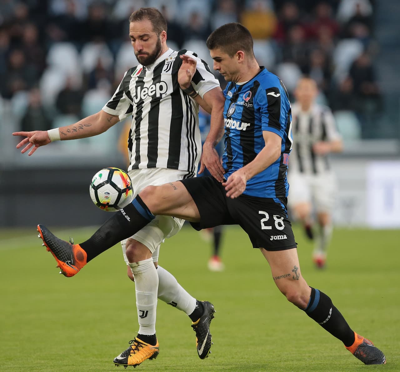 La segunda parte mantuvo a un Juventus con el control del juego para confirmarse en lo más alto de Italia.